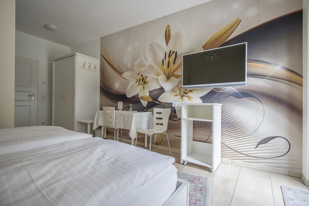 Hotel Fuerstenberger Hof Xanten Room photo